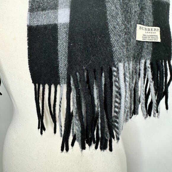 BURBERRY Black and Gray Wide check Lambswool scarf 40X30 - Picture 4 of 5